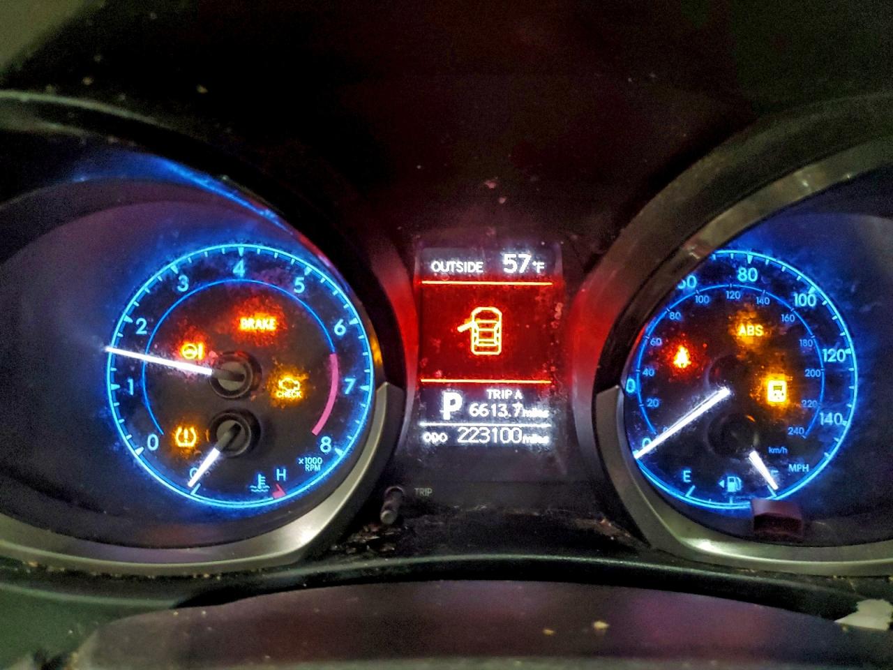 2016 TOYOTA COROLLA L photo 9