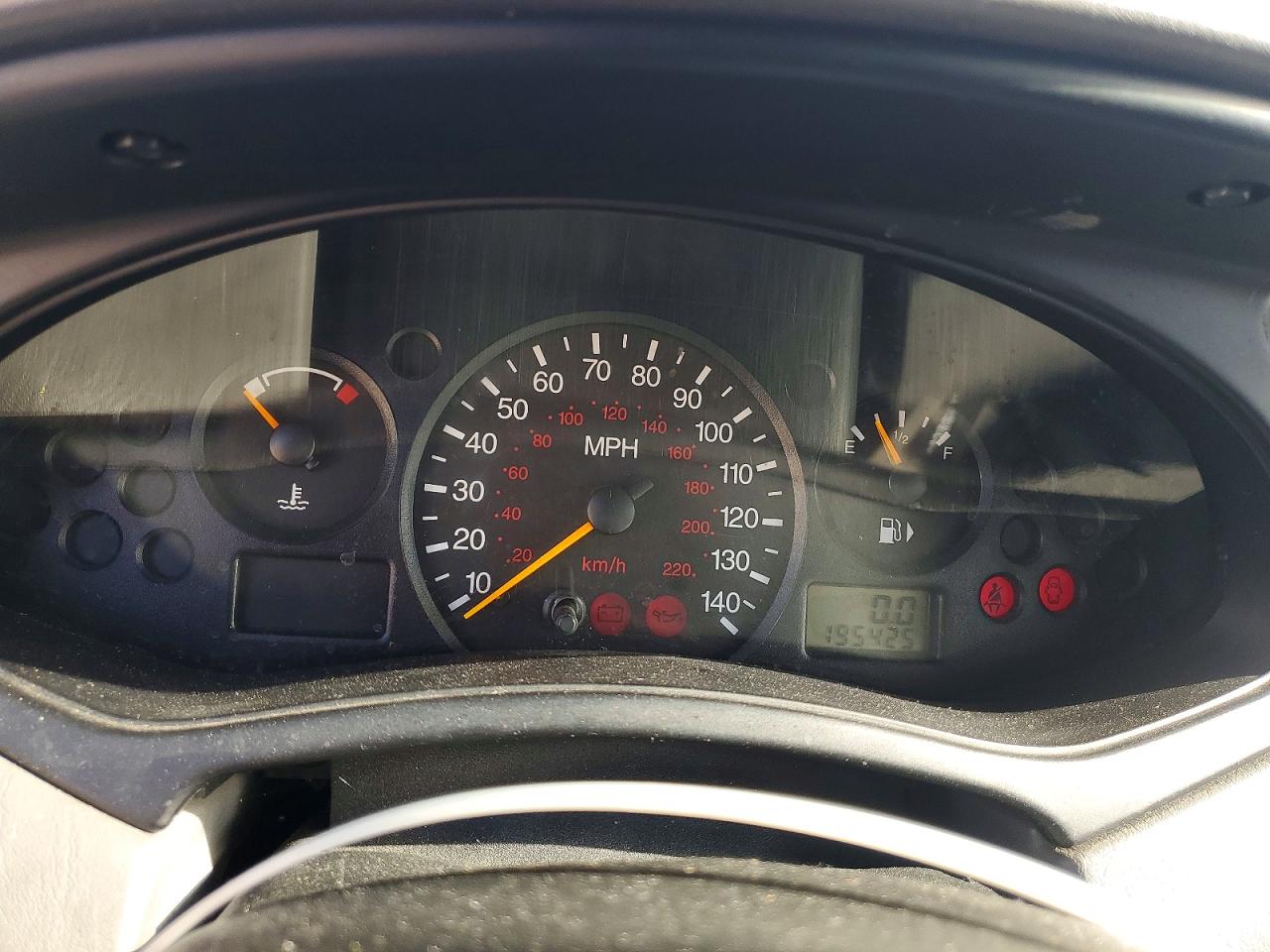 2004 FORD FOCUS photo 9