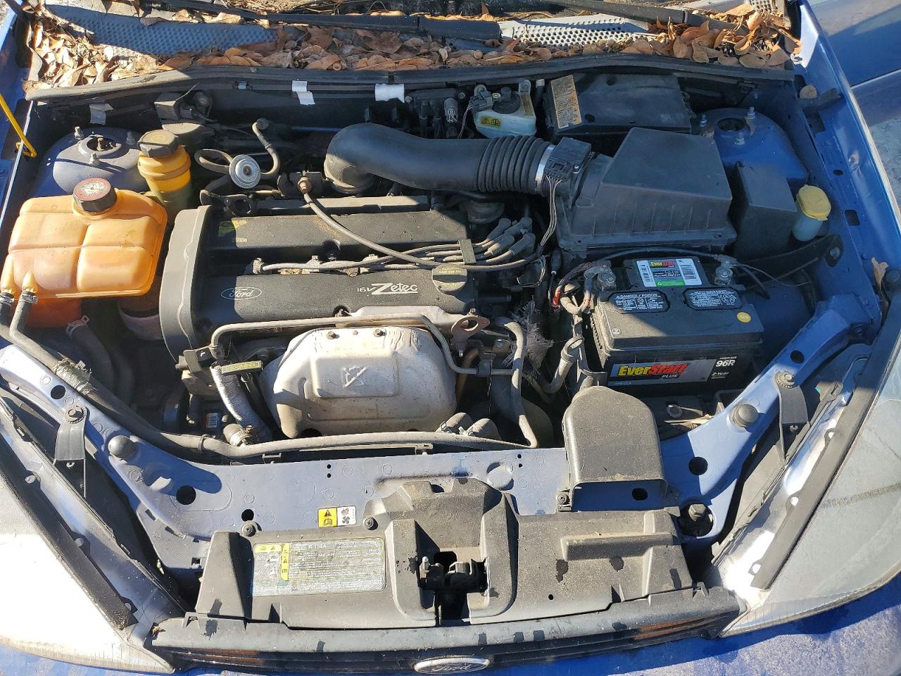 2004 FORD FOCUS photo 11