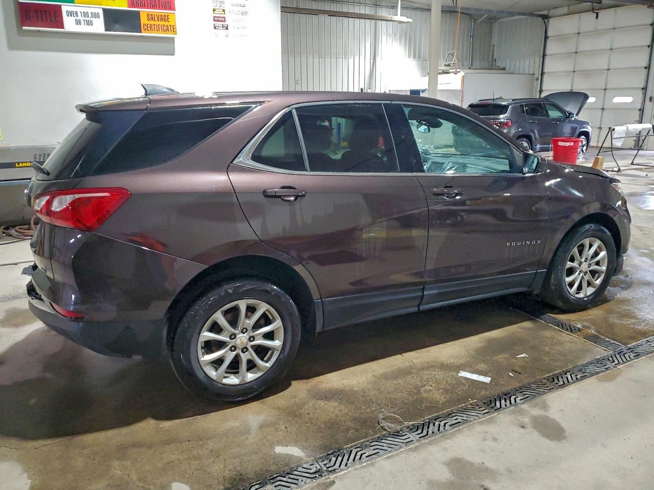 2020 CHEVROLET EQUINOX LT photo 3