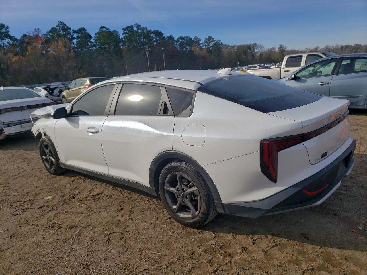 2025 KIA K4 LX photo 2