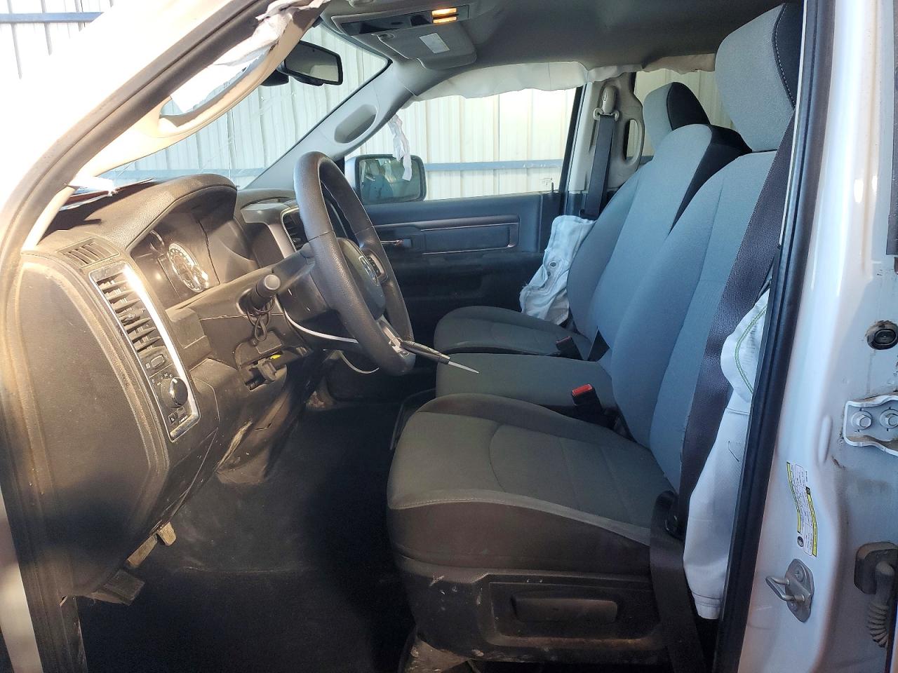 2023 RAM 1500 CLASSIC SLT photo 7