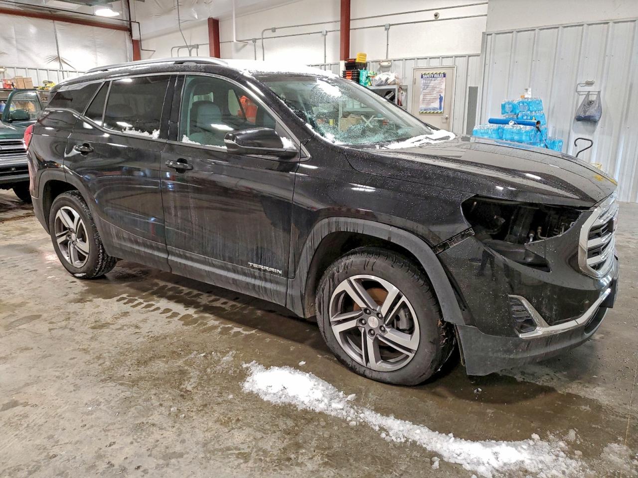 2018 GMC TERRAIN SLT photo 4