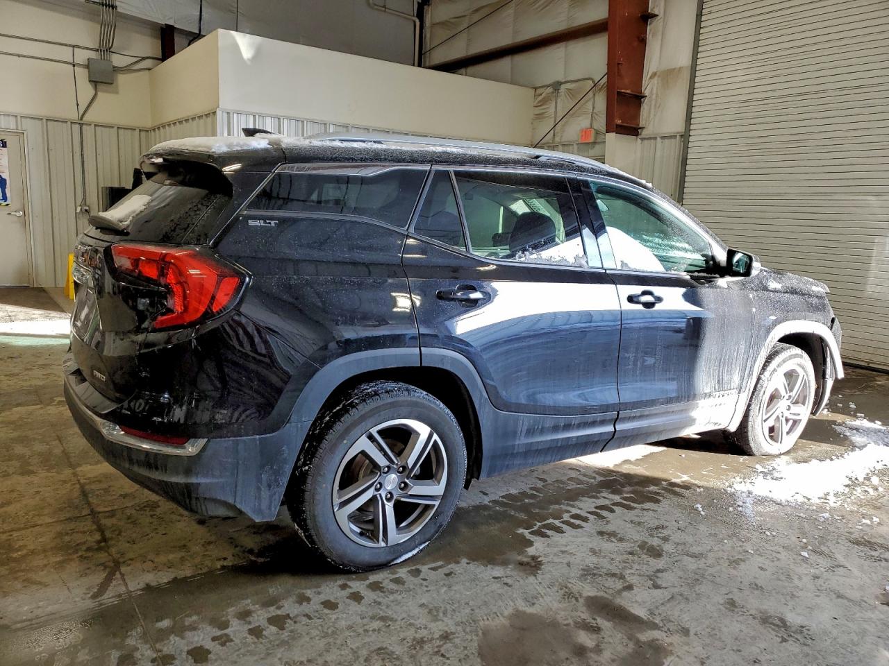 2018 GMC TERRAIN SLT photo 3