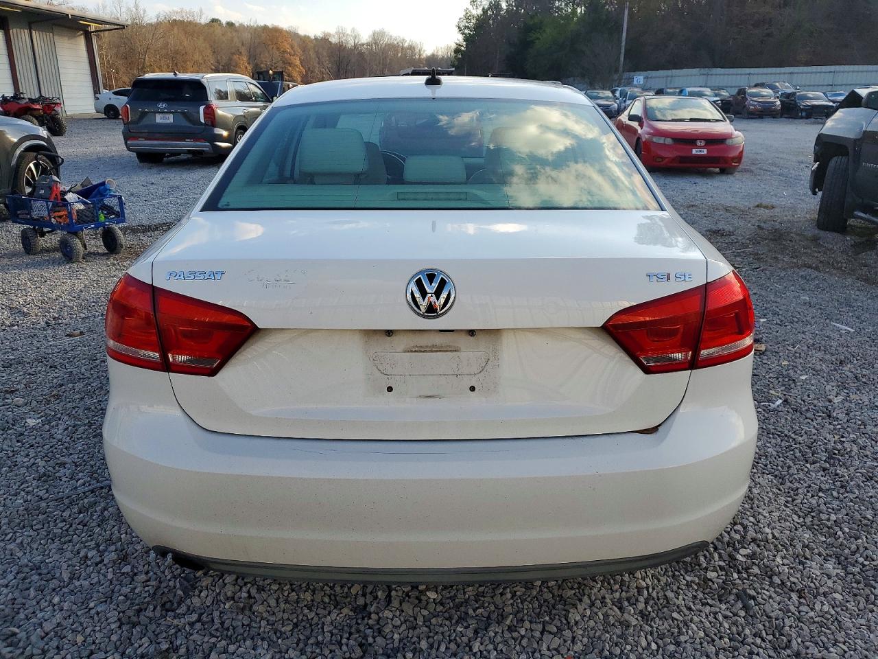 2014 VOLKSWAGEN PASSAT SE photo 6