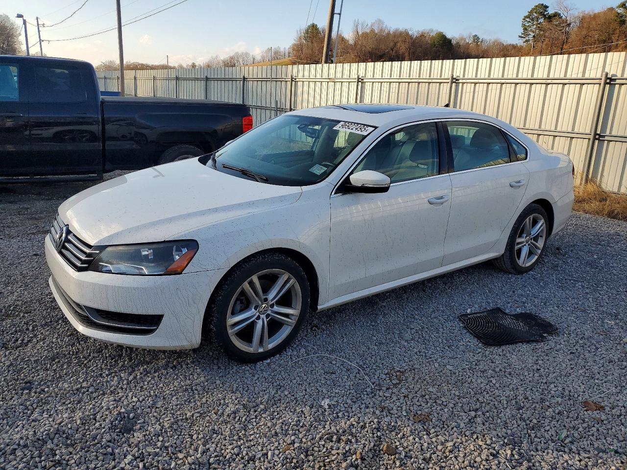 2014 VOLKSWAGEN PASSAT