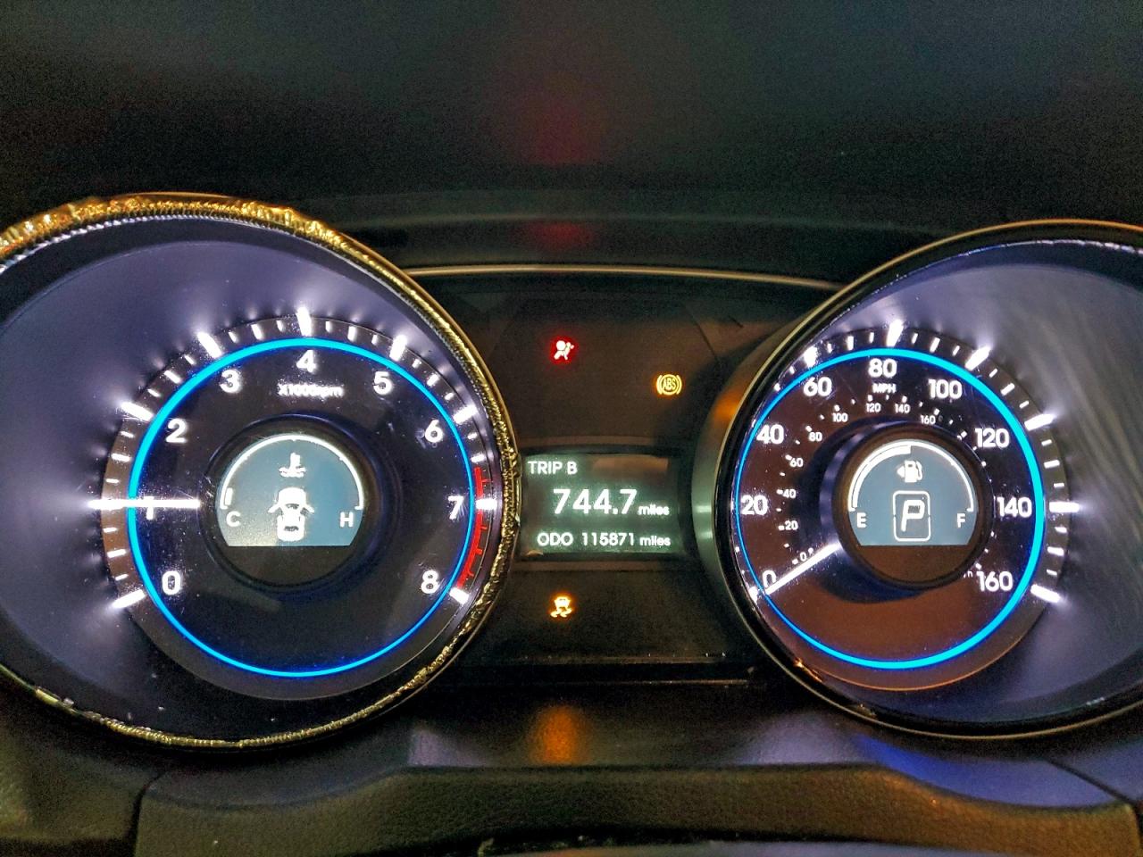 2013 HYUNDAI SONATA GLS photo 9