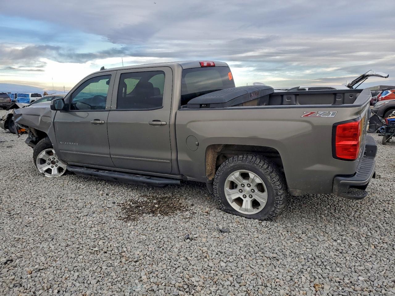 2017 CHEVROLET SILVERADO K1500 LT photo 4