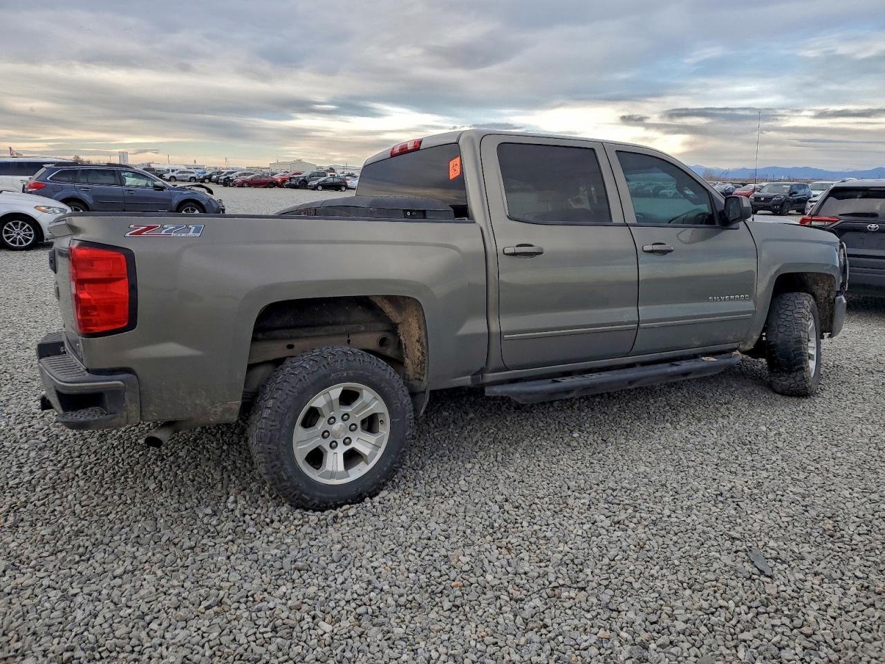 2017 CHEVROLET SILVERADO K1500 LT photo 7