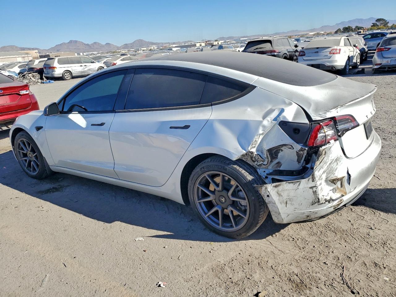 2022 TESLA MODEL 3 photo 2