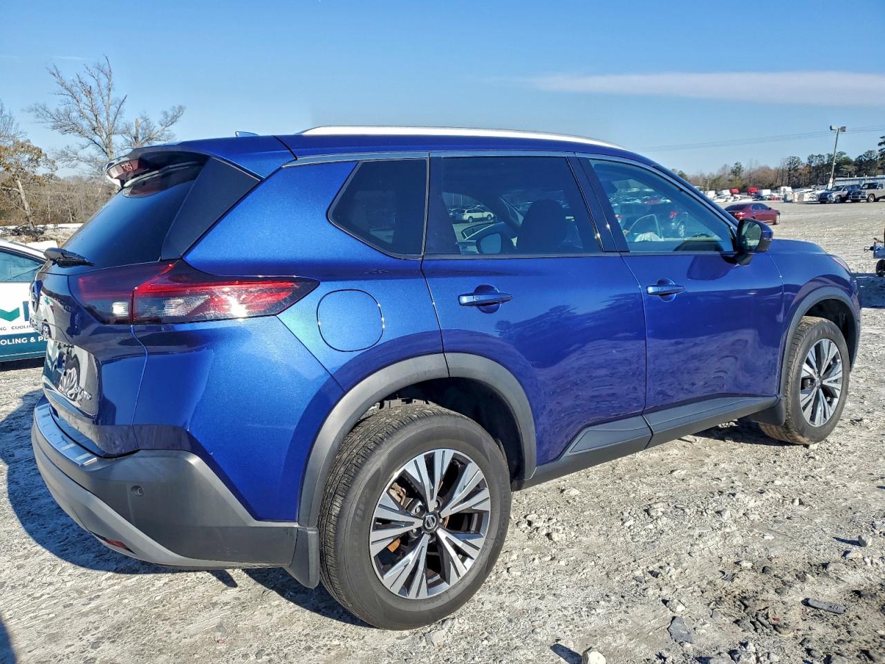 2021 NISSAN ROGUE SV photo 3