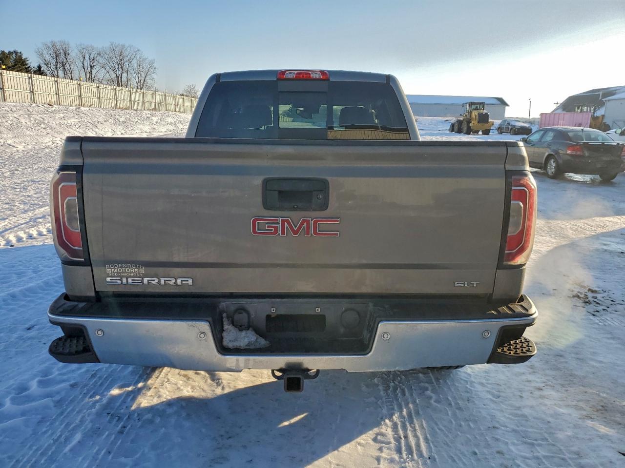 2017 GMC SIERRA K1500 SLT photo 6