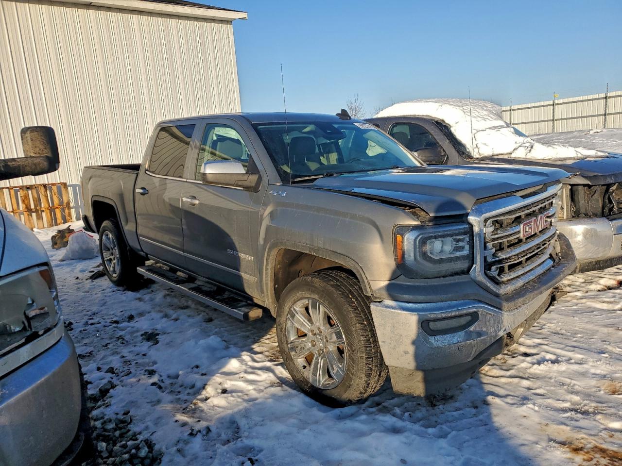2017 GMC SIERRA K1500 SLT photo 4