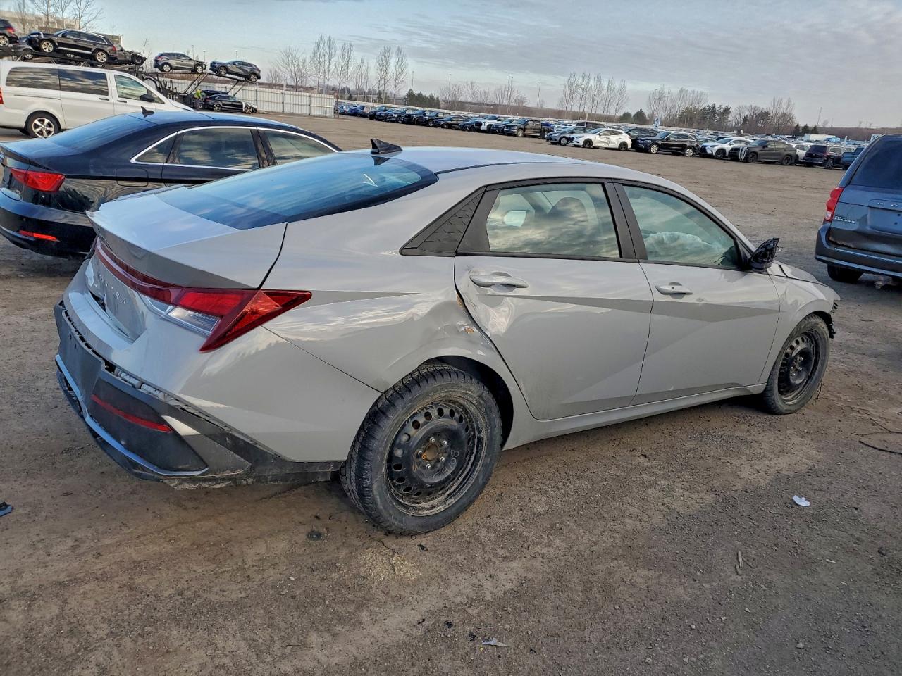 2024 HYUNDAI ELANTRA SEL photo 3