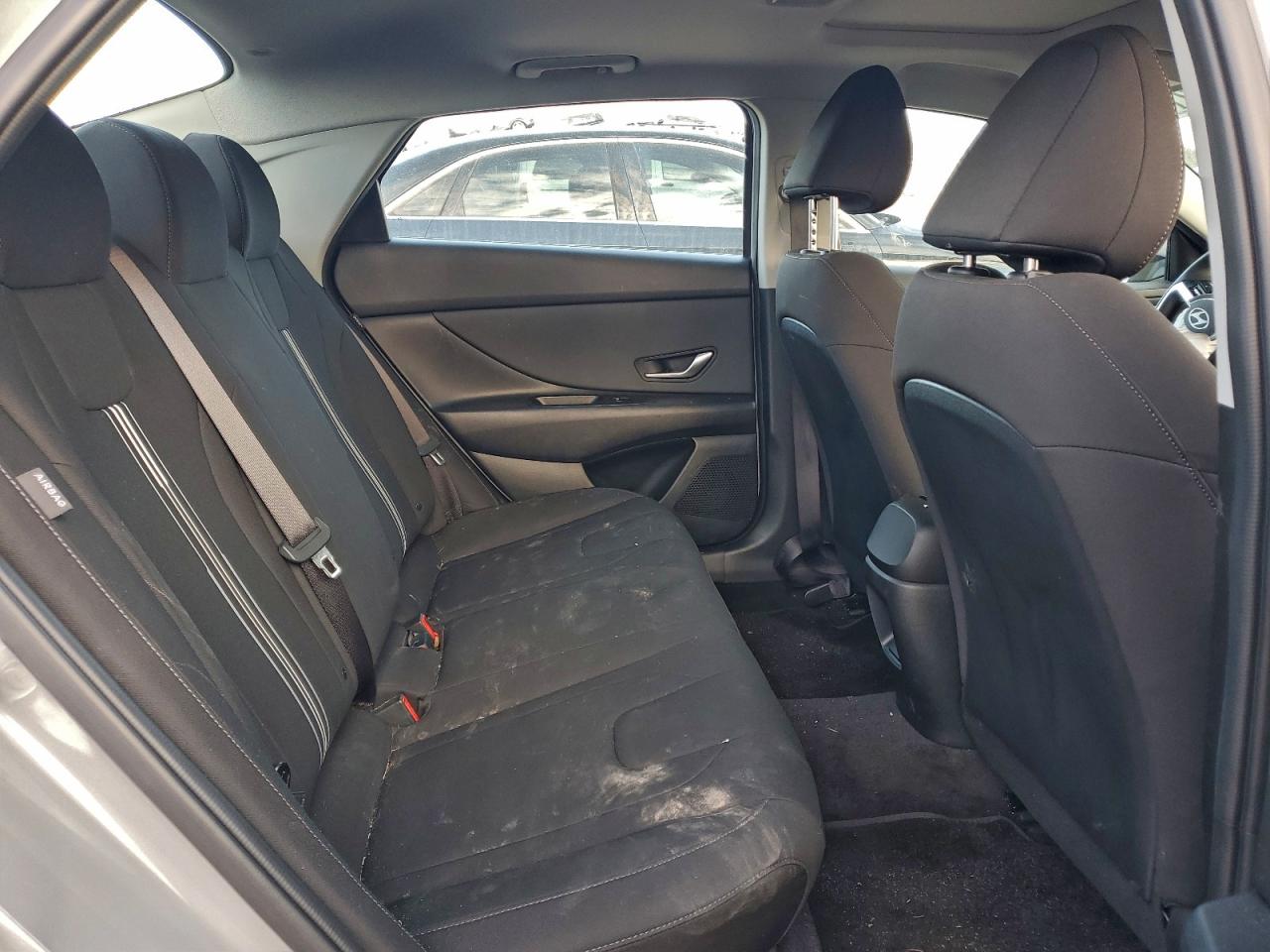 2024 HYUNDAI ELANTRA SEL photo 10