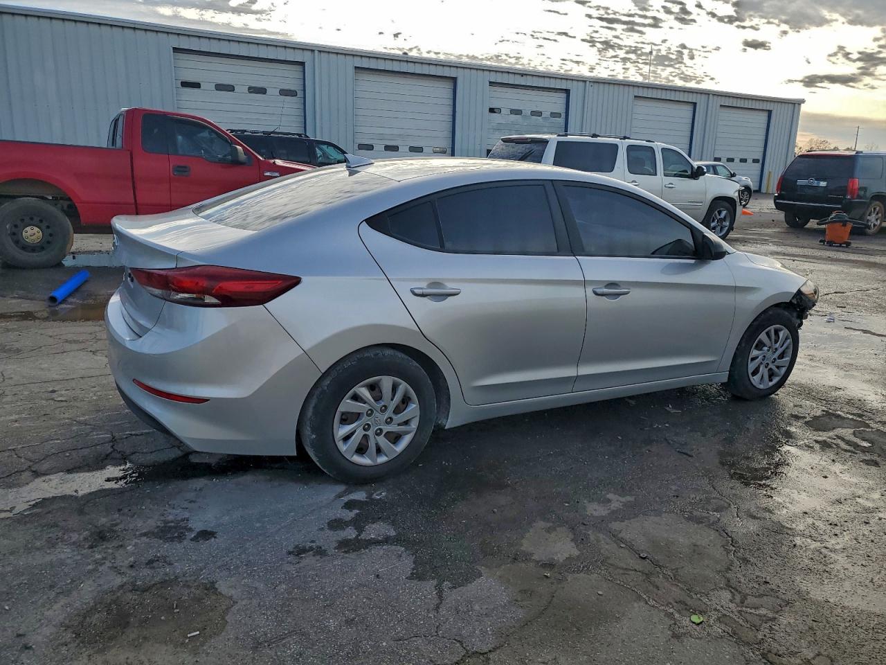 2018 HYUNDAI ELANTRA SEL photo 3