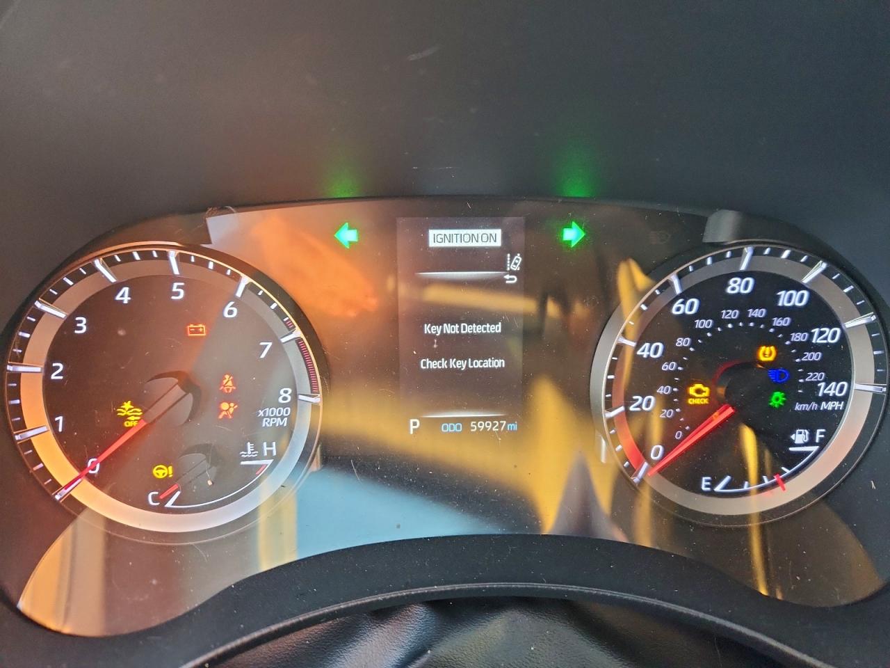 2020 TOYOTA HIGHLANDER L photo 9