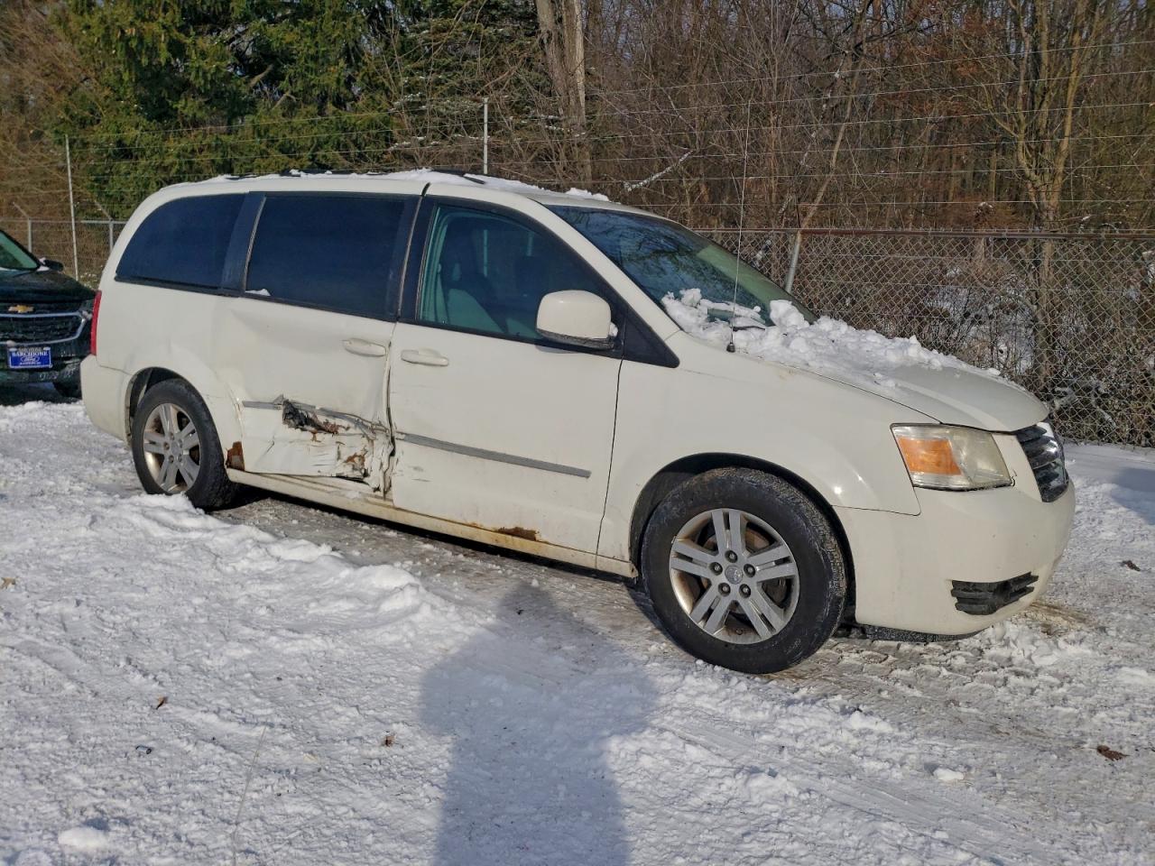 2010 DODGE GRAND CARAVAN CREW photo 4