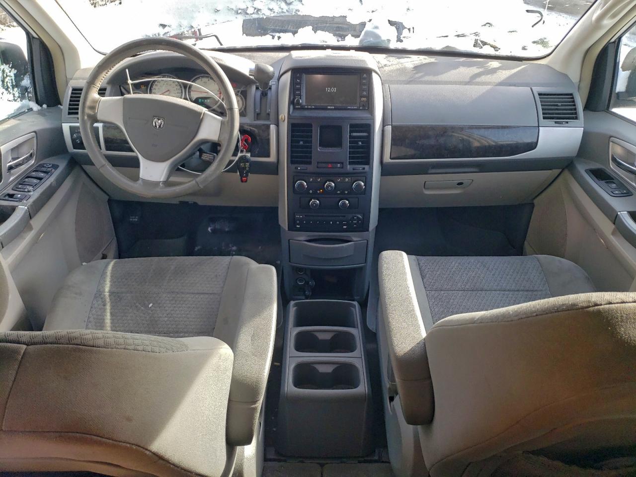 2010 DODGE GRAND CARAVAN CREW photo 8