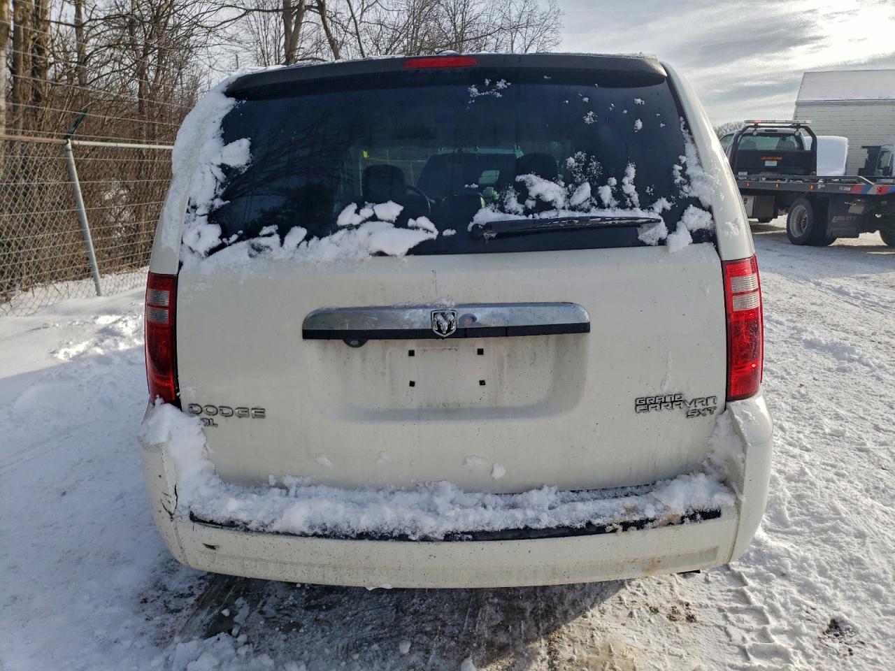 2010 DODGE GRAND CARAVAN CREW photo 6