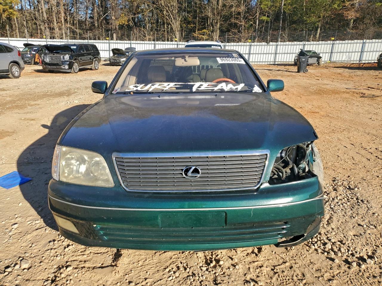 1999 LEXUS LS 400 photo 5