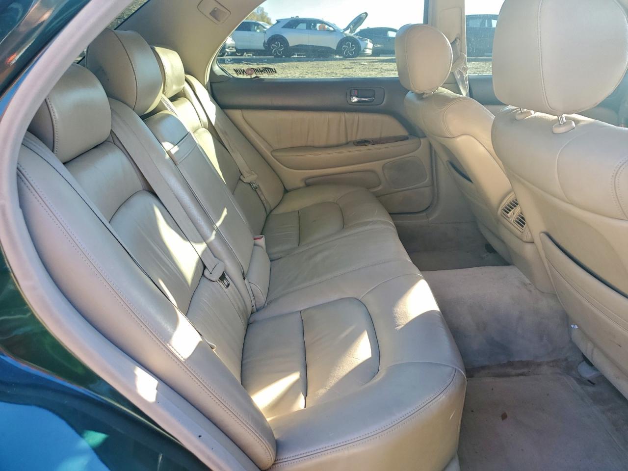 1999 LEXUS LS 400 photo 10