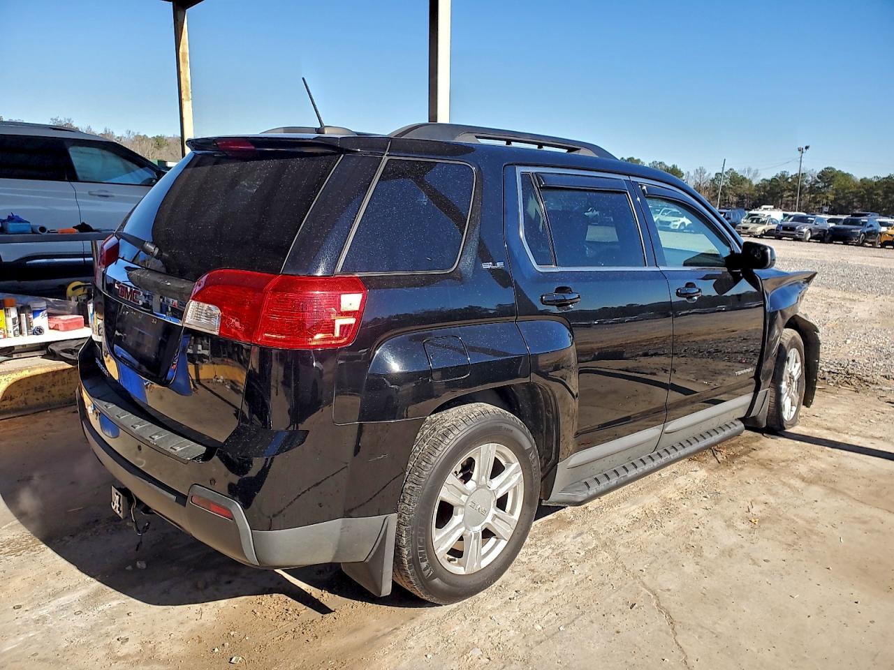 2015 GMC TERRAIN SLE photo 3