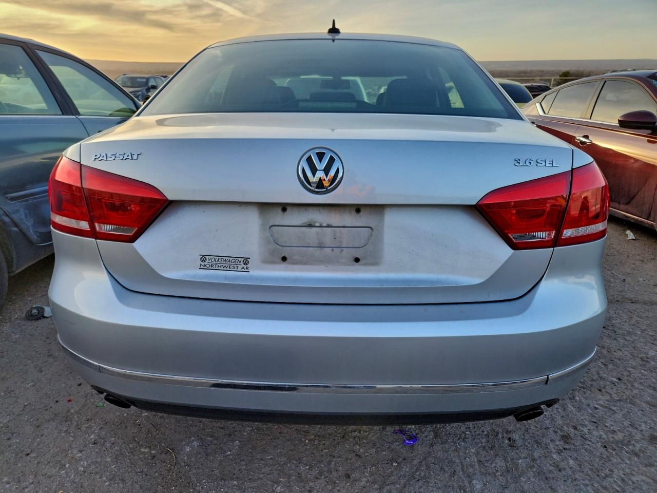 2012 VOLKSWAGEN PASSAT photo 11