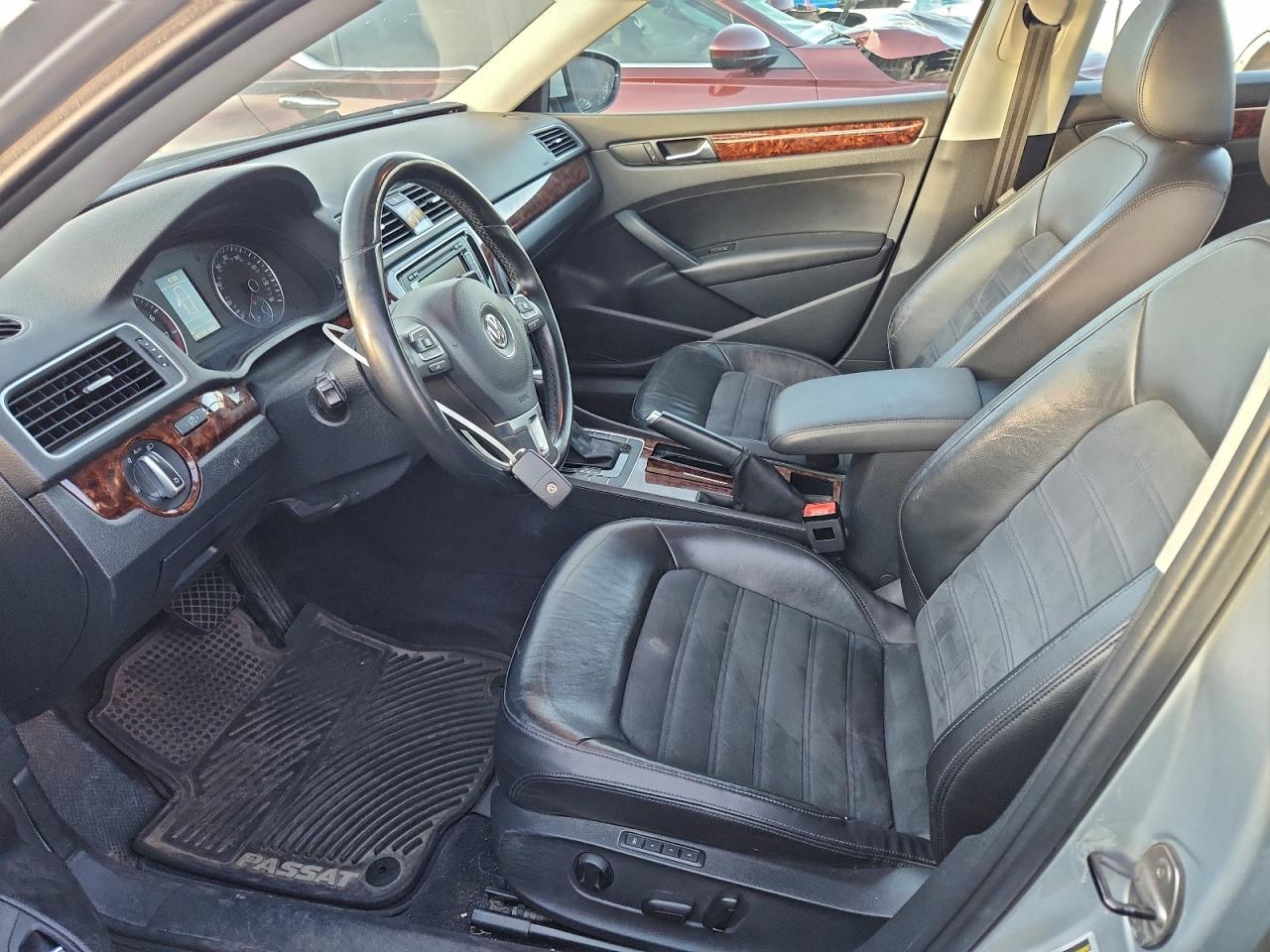 2012 VOLKSWAGEN PASSAT photo 13