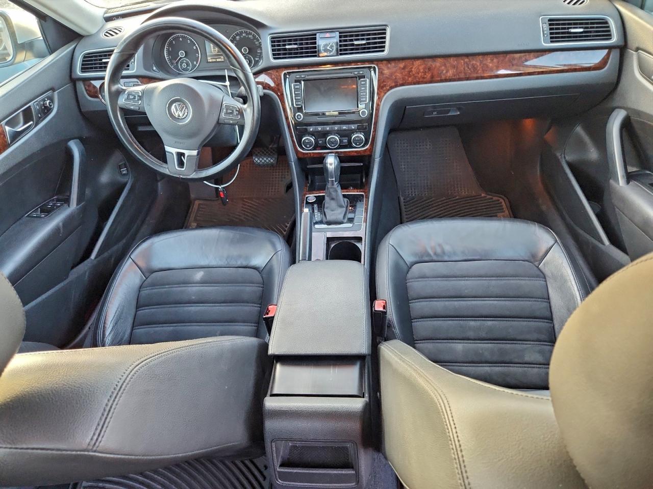 2012 VOLKSWAGEN PASSAT photo 15