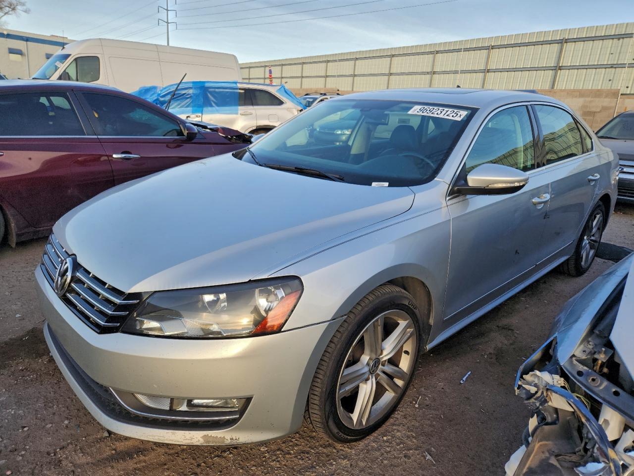 2012 VOLKSWAGEN PASSAT