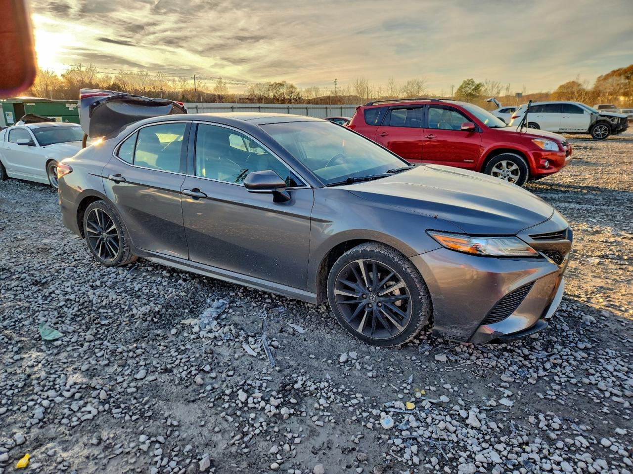 2019 TOYOTA CAMRY XSE photo 4