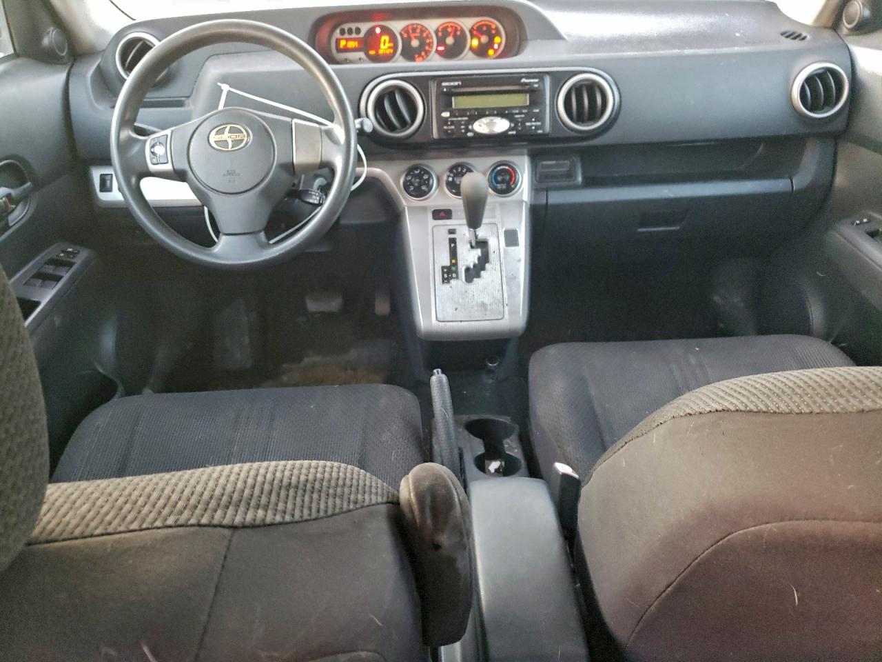 2008 TOYOTA SCION XB photo 8