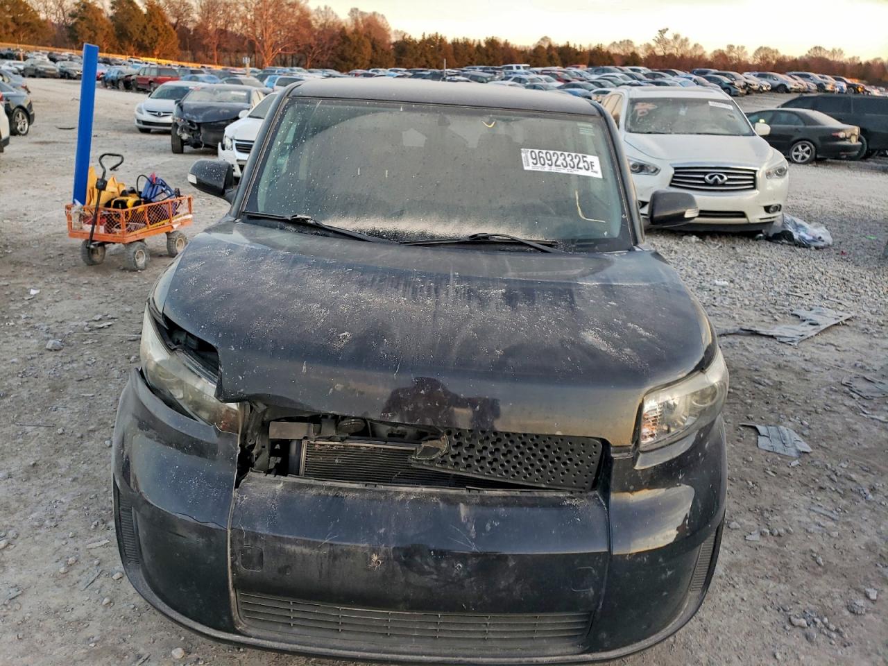 2008 TOYOTA SCION XB photo 5