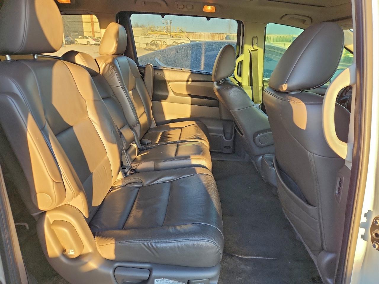 2014 HONDA ODYSSEY TOURING photo 11