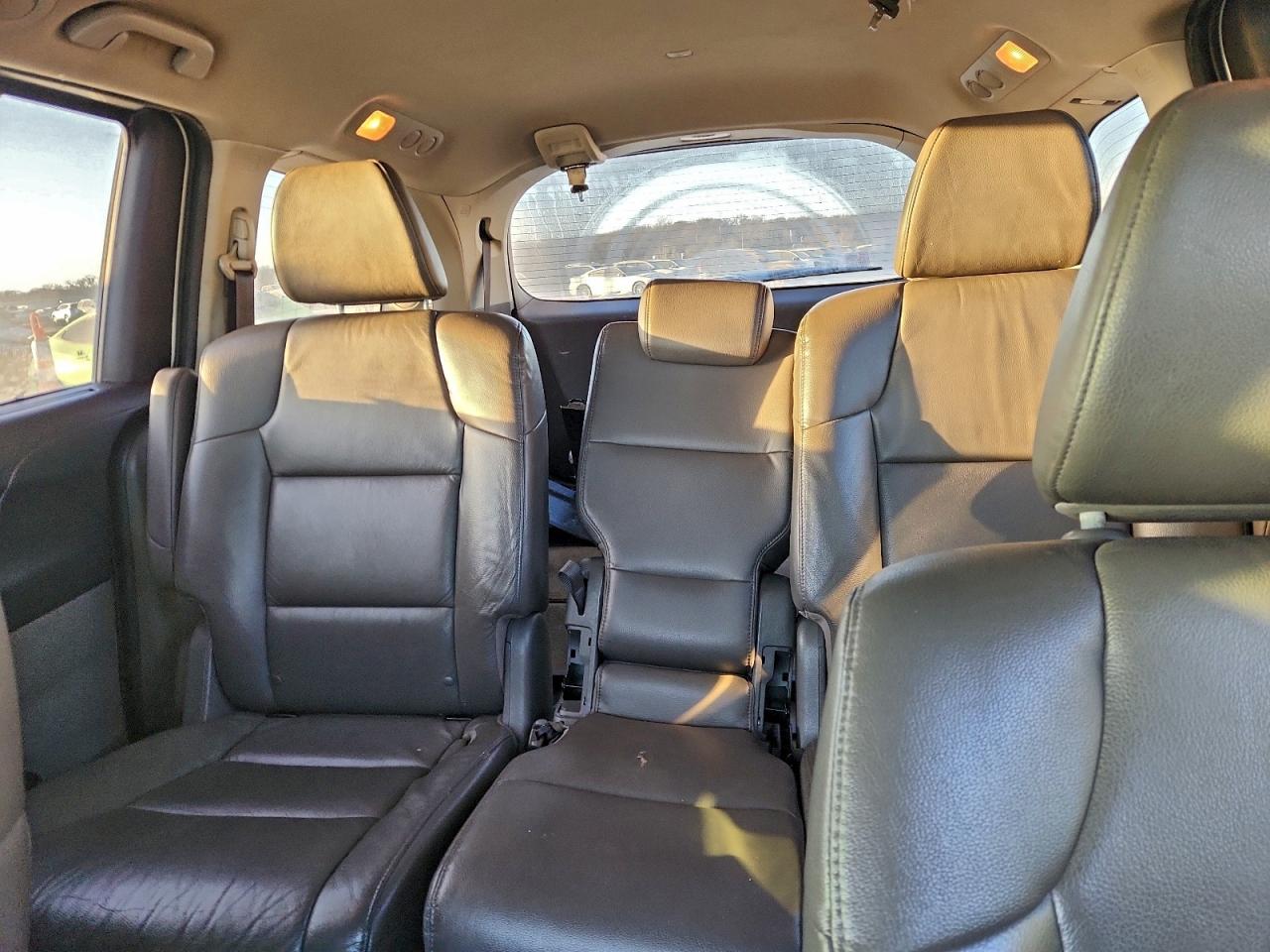 2014 HONDA ODYSSEY TOURING photo 10