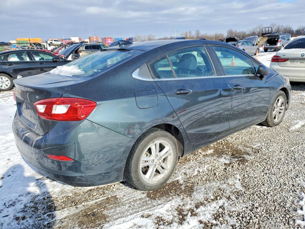2017 CHEVROLET CRUZE LT photo 3