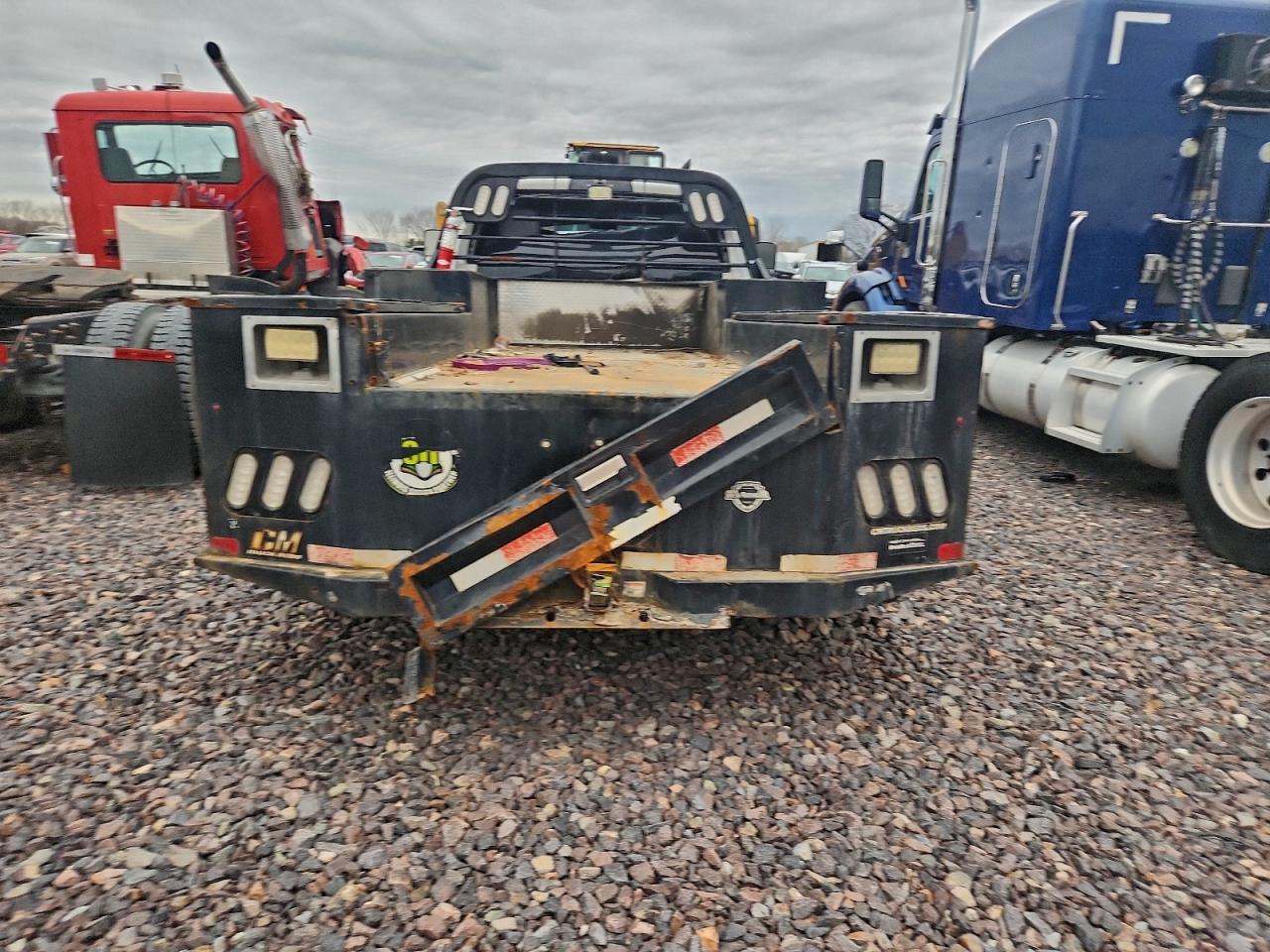 2019 RAM 3500 TRUCK CAB AND CHASSIS photo 6