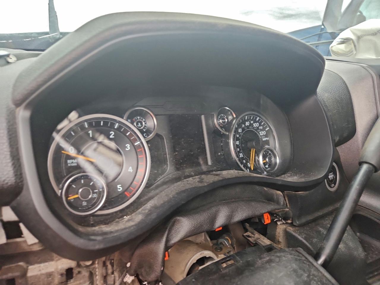 2019 RAM 3500 TRUCK CAB AND CHASSIS photo 9