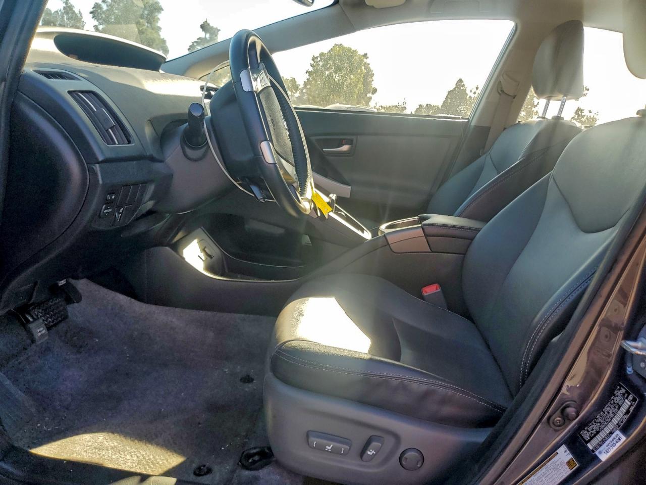 2012 TOYOTA PRIUS photo 7