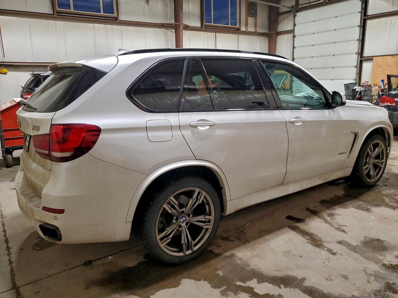 2015 BMW X5 XDRIVE50I photo 3