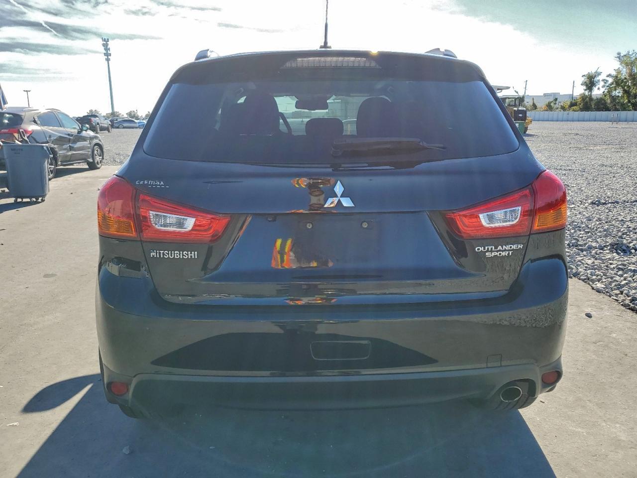2015 MITSUBISHI OUTLANDER SPORT SE photo 6