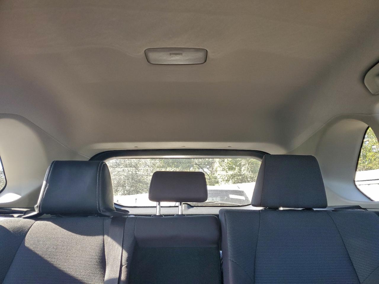 2022 TOYOTA RAV4 LE photo 10