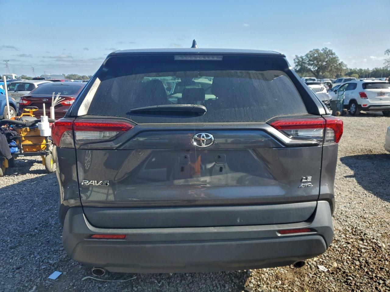 2022 TOYOTA RAV4 LE photo 6