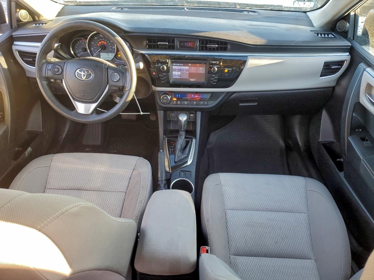 2016 TOYOTA COROLLA L photo 8