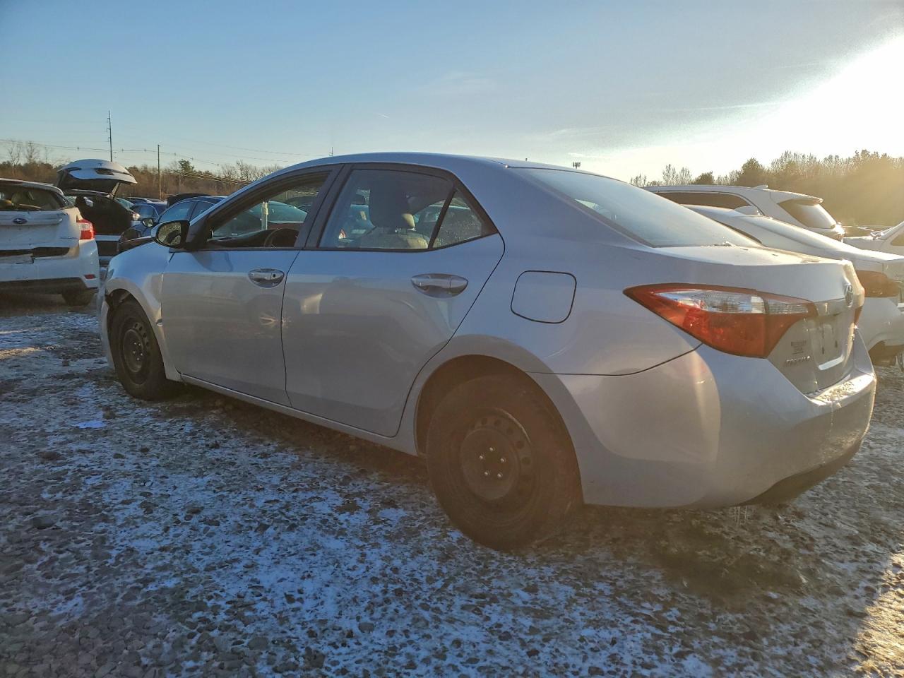 2016 TOYOTA COROLLA L photo 2
