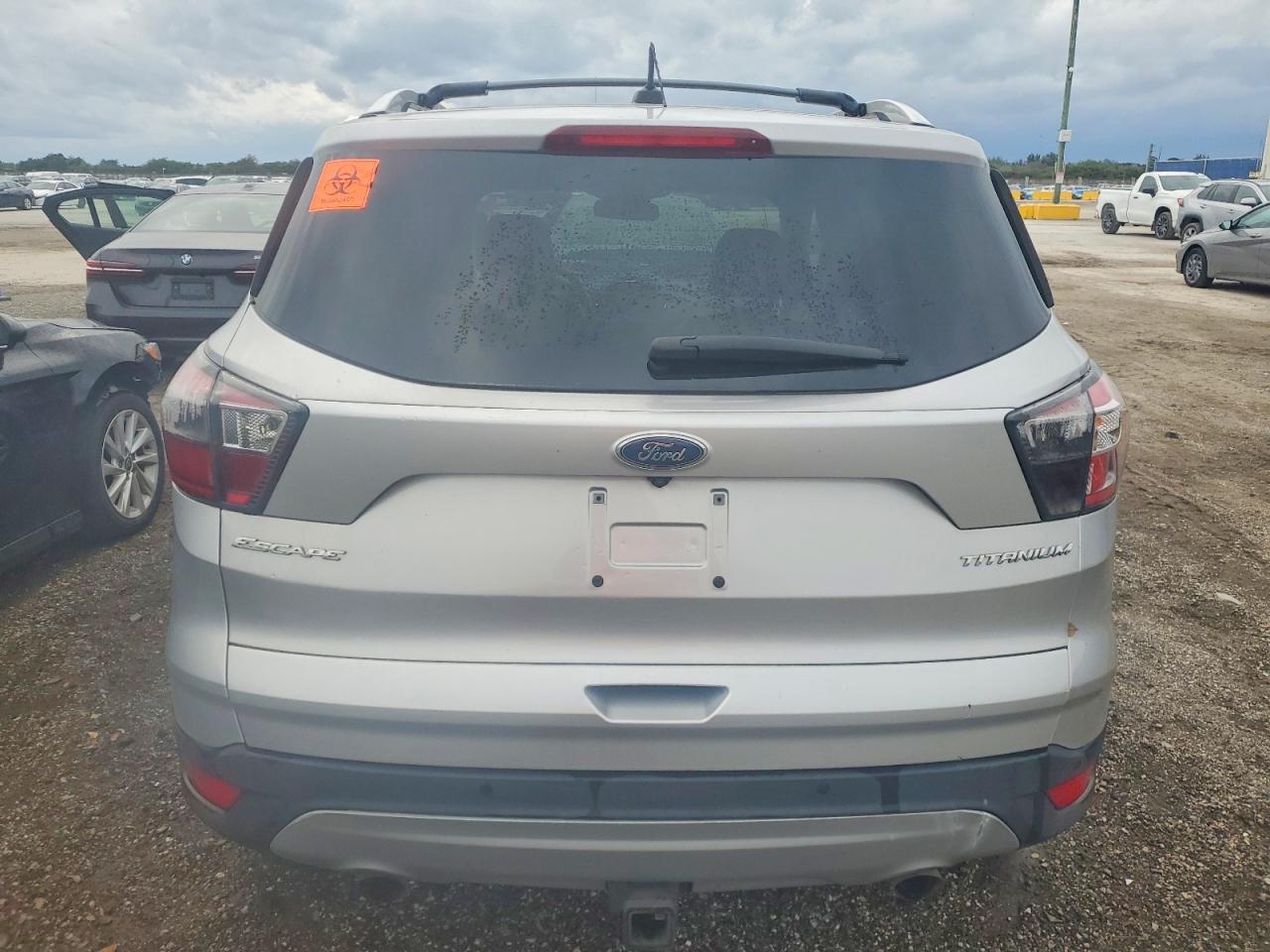 2017 FORD ESCAPE TITANIUM photo 6