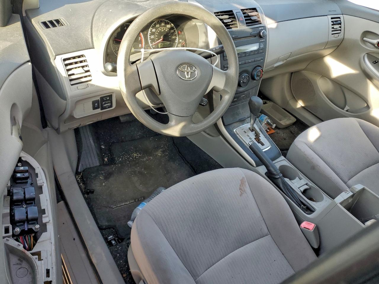 2010 TOYOTA COROLLA BASE photo 8