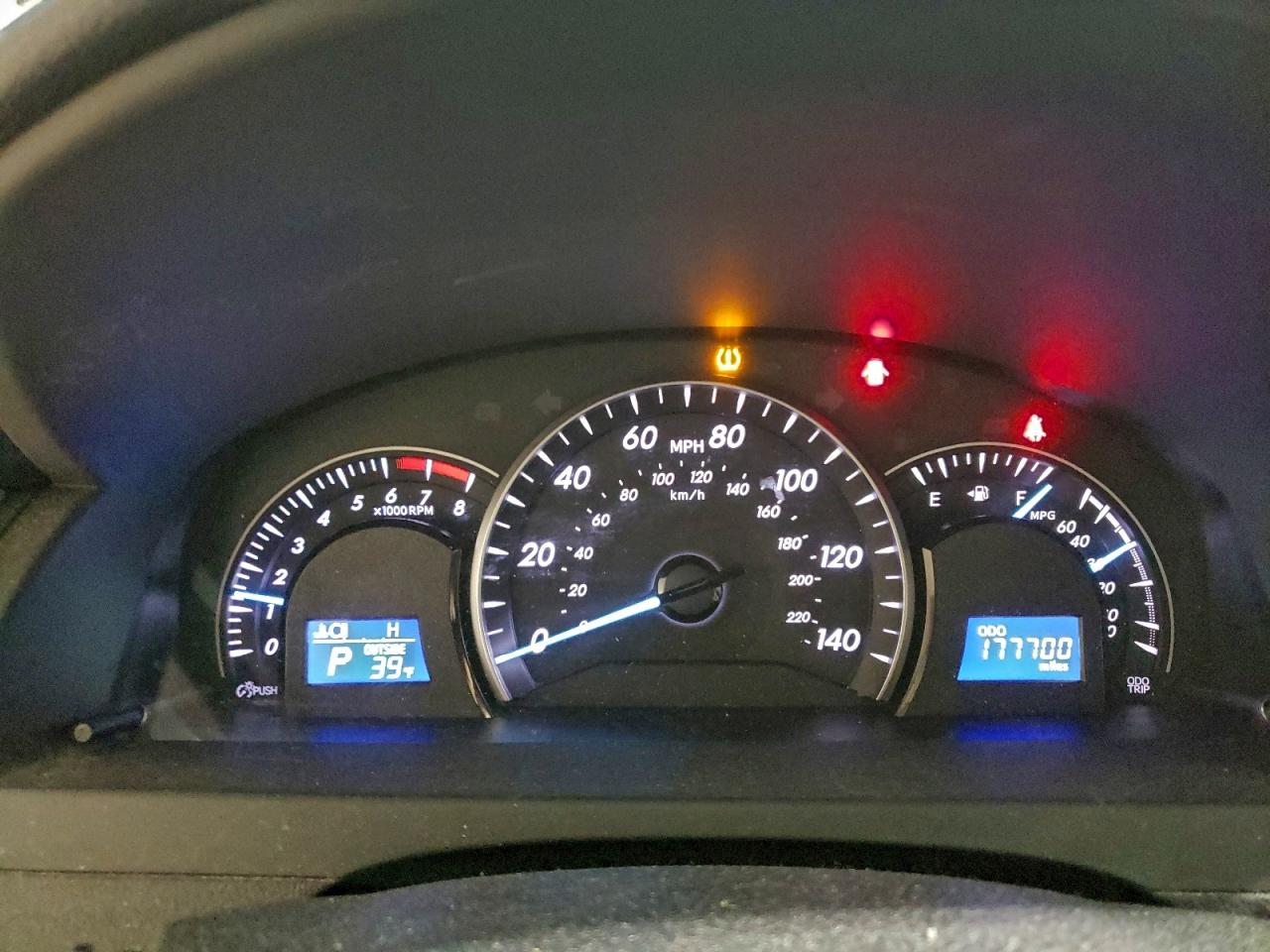 2012 TOYOTA CAMRY BASE photo 9