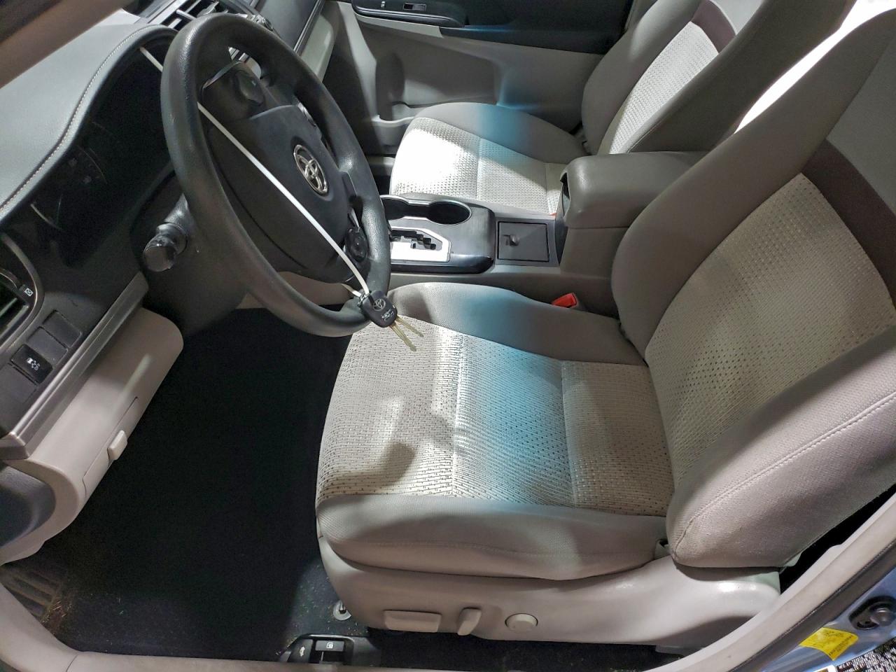 2012 TOYOTA CAMRY BASE photo 7